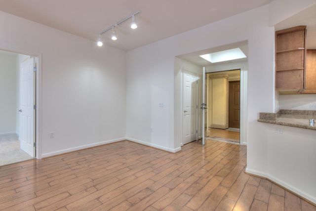 800 S Abel Street 219, Milpitas, CA 95035