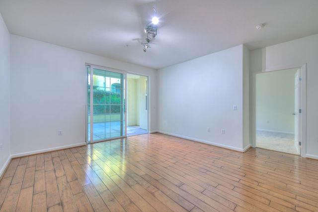 800 S Abel Street 219, Milpitas, CA 95035