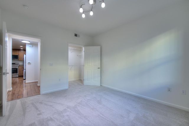 800 S Abel Street 219, Milpitas, CA 95035