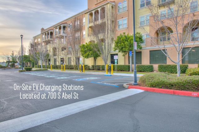 800 S Abel Street 219, Milpitas, CA 95035