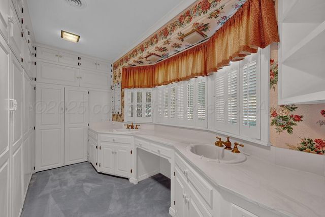 3808 FLEETWOOD Drive, Amarillo, TX 79109