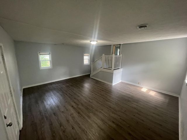 1534 Cedar Street NE, Grand Rapids, MI 49503