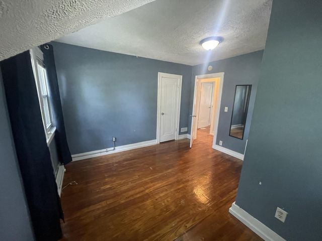 1534 Cedar Street NE, Grand Rapids, MI 49503