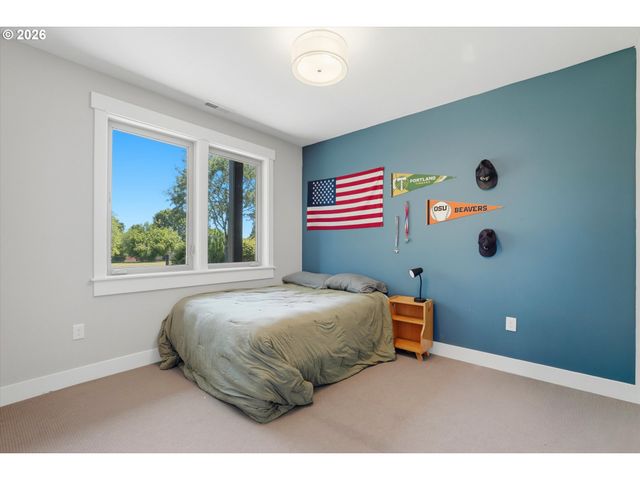 24450 Ne ROMAN Ln, Newberg, OR 97132
