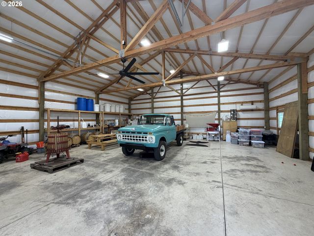 24450 Ne ROMAN Ln, Newberg, OR 97132