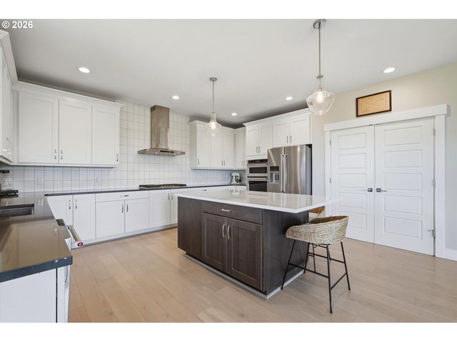 24450 Ne ROMAN Ln, Newberg, OR 97132