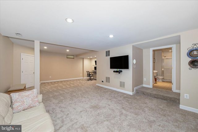 19116 STARKEY TER, Brookeville, MD 20833