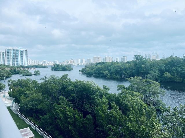 16385 Biscayne Blvd 421, North Miami Beach, FL 33160