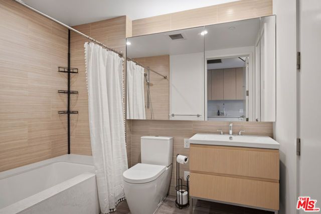 877 Francisco Street 1119, Los Angeles, CA 90017