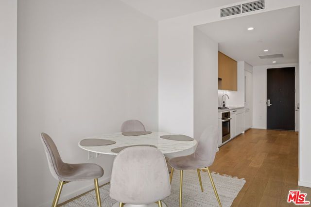 877 Francisco Street 1119, Los Angeles, CA 90017