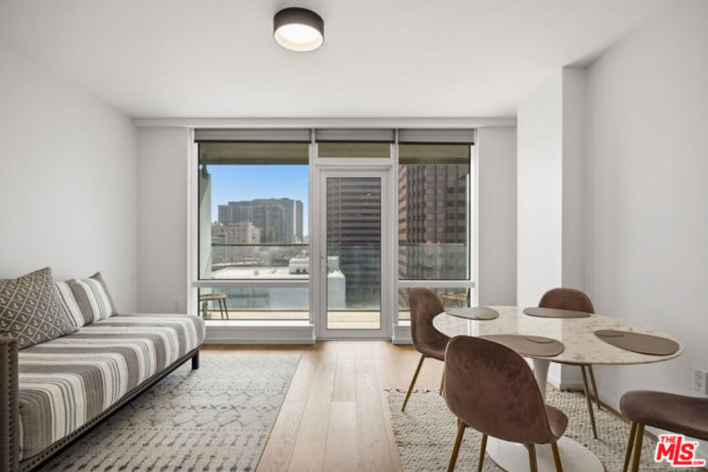 877 Francisco Street 1119, Los Angeles, CA 90017