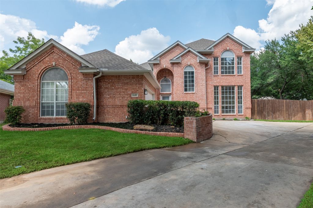 3107 Watercress Circle, Arlington, TX 76012
