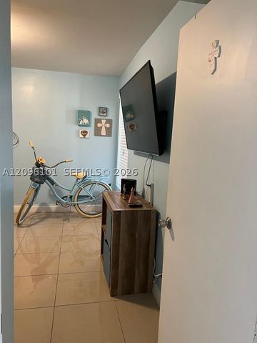 15295 SW 106th Ln 703, Miami, FL 33196