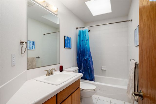 3406 W 42nd Ave, Kennewick, WA 99337