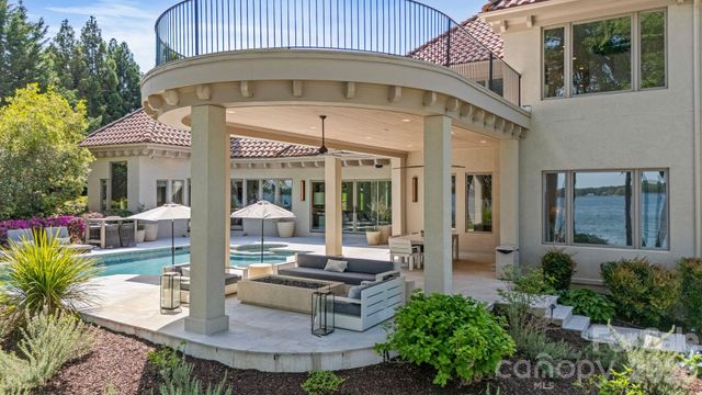 215 Milford Circle, Mooresville, NC 28117
