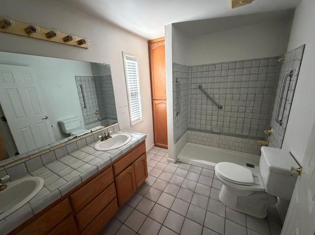 1544 Portola Valley Rd, Yuba City, CA 95993