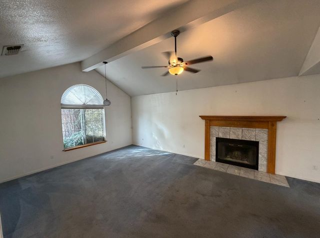 1544 Portola Valley Rd, Yuba City, CA 95993