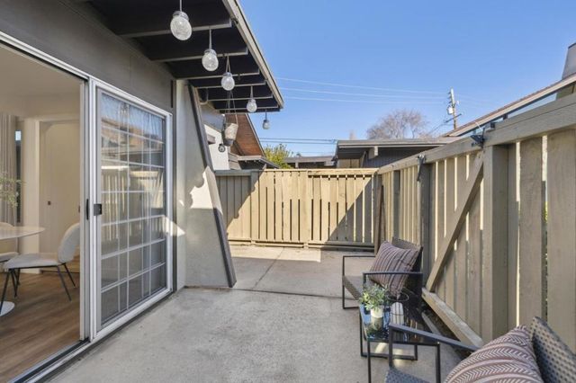 17 Cassandra Way, Mountain View, CA 94043