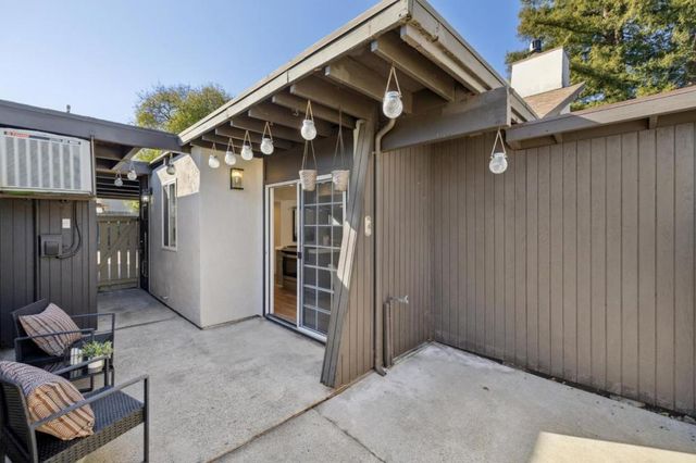 17 Cassandra Way, Mountain View, CA 94043