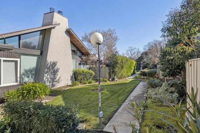 17 Cassandra Way, Mountain View, CA 94043