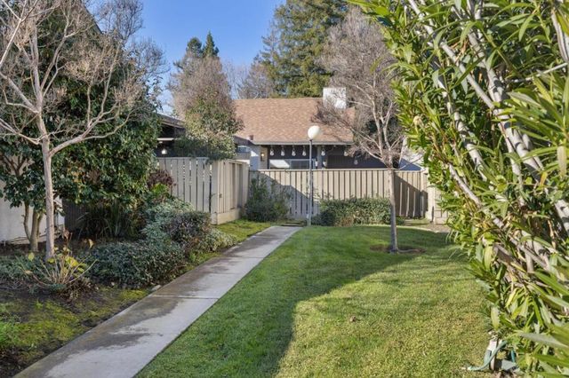17 Cassandra Way, Mountain View, CA 94043