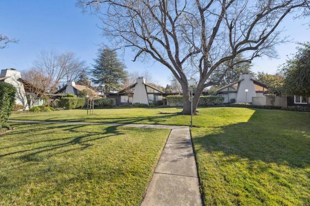 17 Cassandra Way, Mountain View, CA 94043