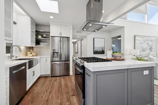 17 Cassandra Way, Mountain View, CA 94043