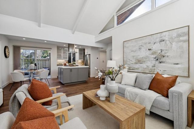 17 Cassandra Way, Mountain View, CA 94043