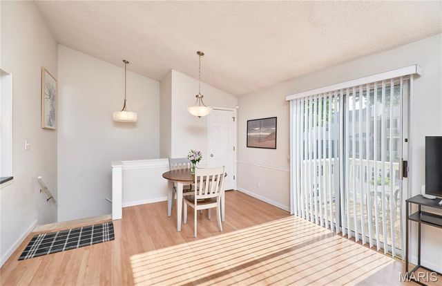 9045 N Swan Circle, Brentwood, MO 63144
