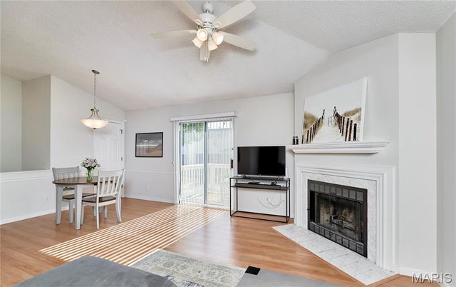 9045 N Swan Circle, Brentwood, MO 63144