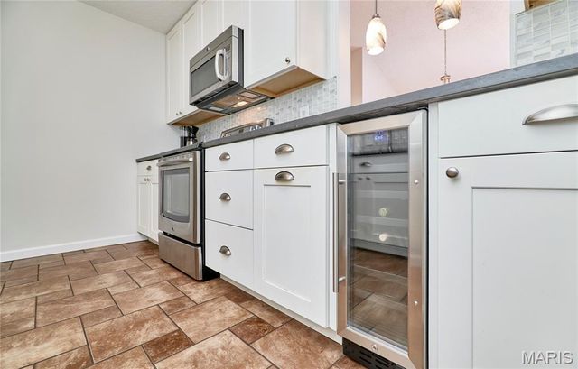 9045 N Swan Circle, Brentwood, MO 63144