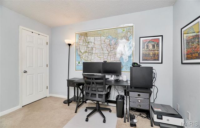 9045 N Swan Circle, Brentwood, MO 63144