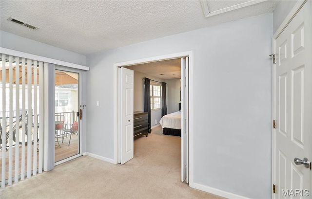 9045 N Swan Circle, Brentwood, MO 63144