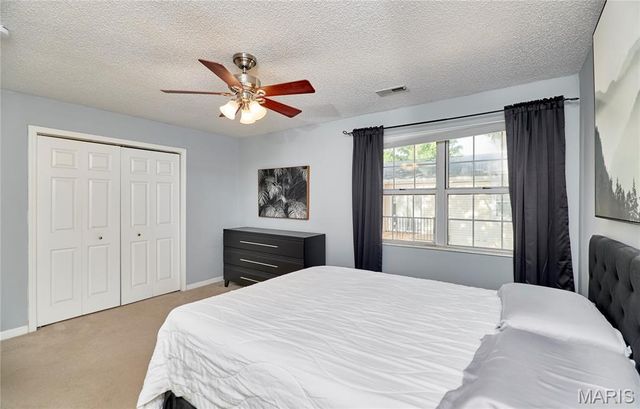 9045 N Swan Circle, Brentwood, MO 63144