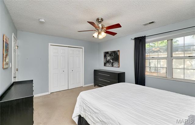9045 N Swan Circle, Brentwood, MO 63144