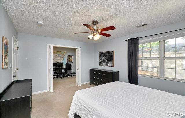 9045 N Swan Circle, Brentwood, MO 63144