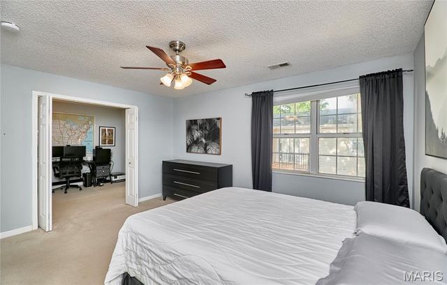 9045 N Swan Circle, Brentwood, MO 63144
