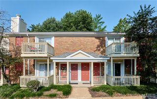 9045 N Swan Circle, Brentwood, MO 63144