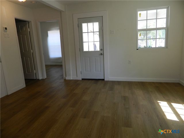 426 Aguila Street, Seguin, TX 78155