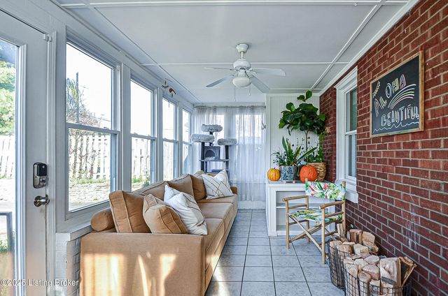 1723 Deer Park Ave, Louisville, KY 40205