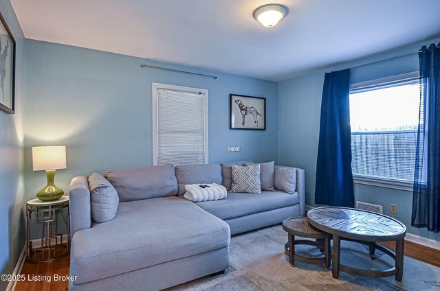 1723 Deer Park Ave, Louisville, KY 40205