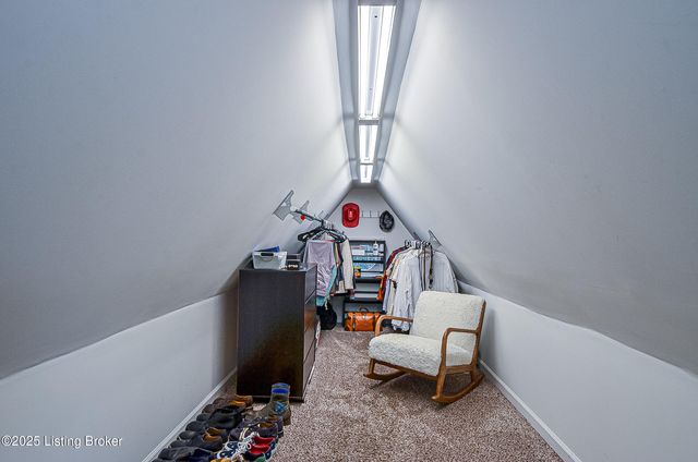 1723 Deer Park Ave, Louisville, KY 40205