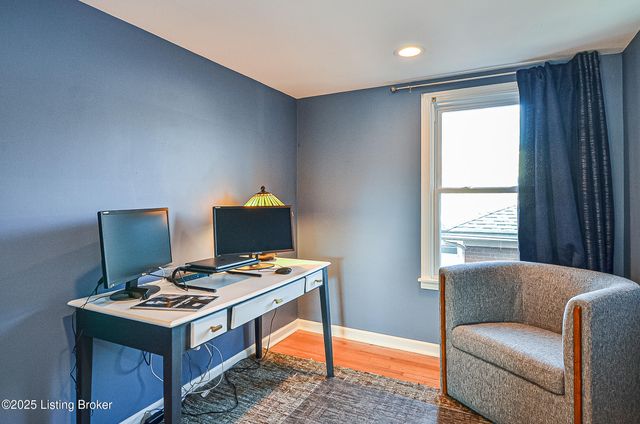 1723 Deer Park Ave, Louisville, KY 40205