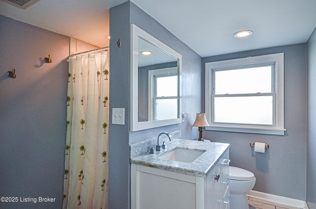 1723 Deer Park Ave, Louisville, KY 40205