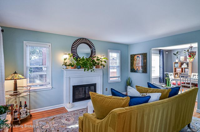 1723 Deer Park Ave, Louisville, KY 40205