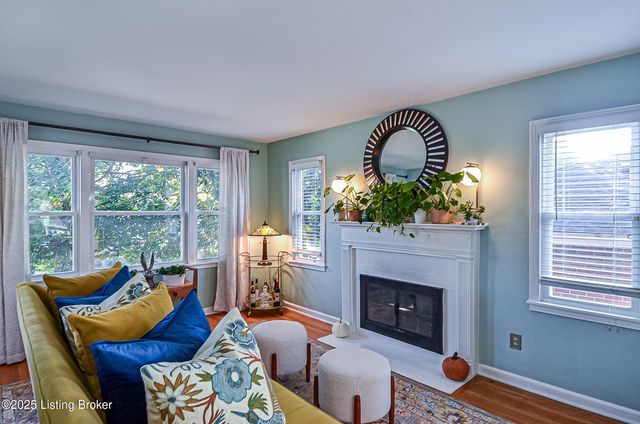 1723 Deer Park Ave, Louisville, KY 40205