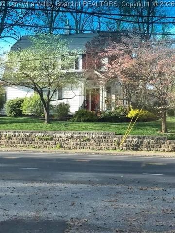 2612 Kanawha Terrace, St Albans, WV 25177