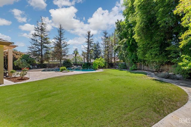 10415 Camino Media, Bakersfield, CA 93311