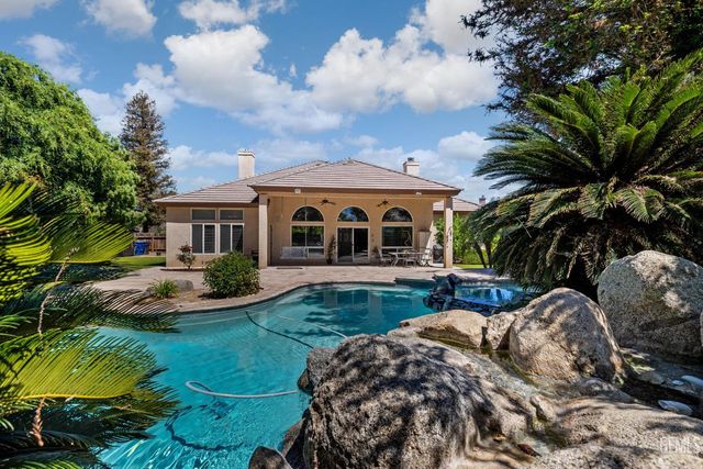 10415 Camino Media, Bakersfield, CA 93311