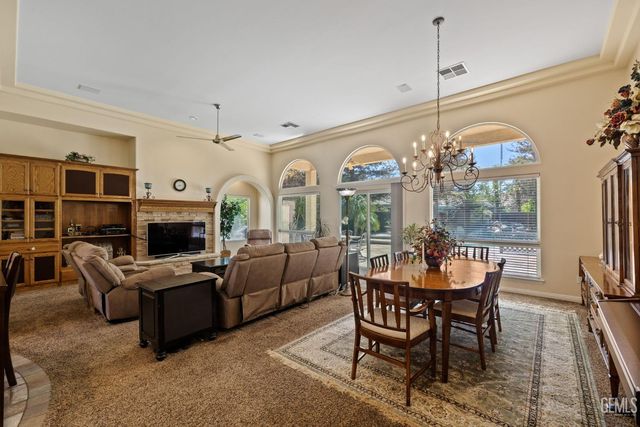 10415 Camino Media, Bakersfield, CA 93311